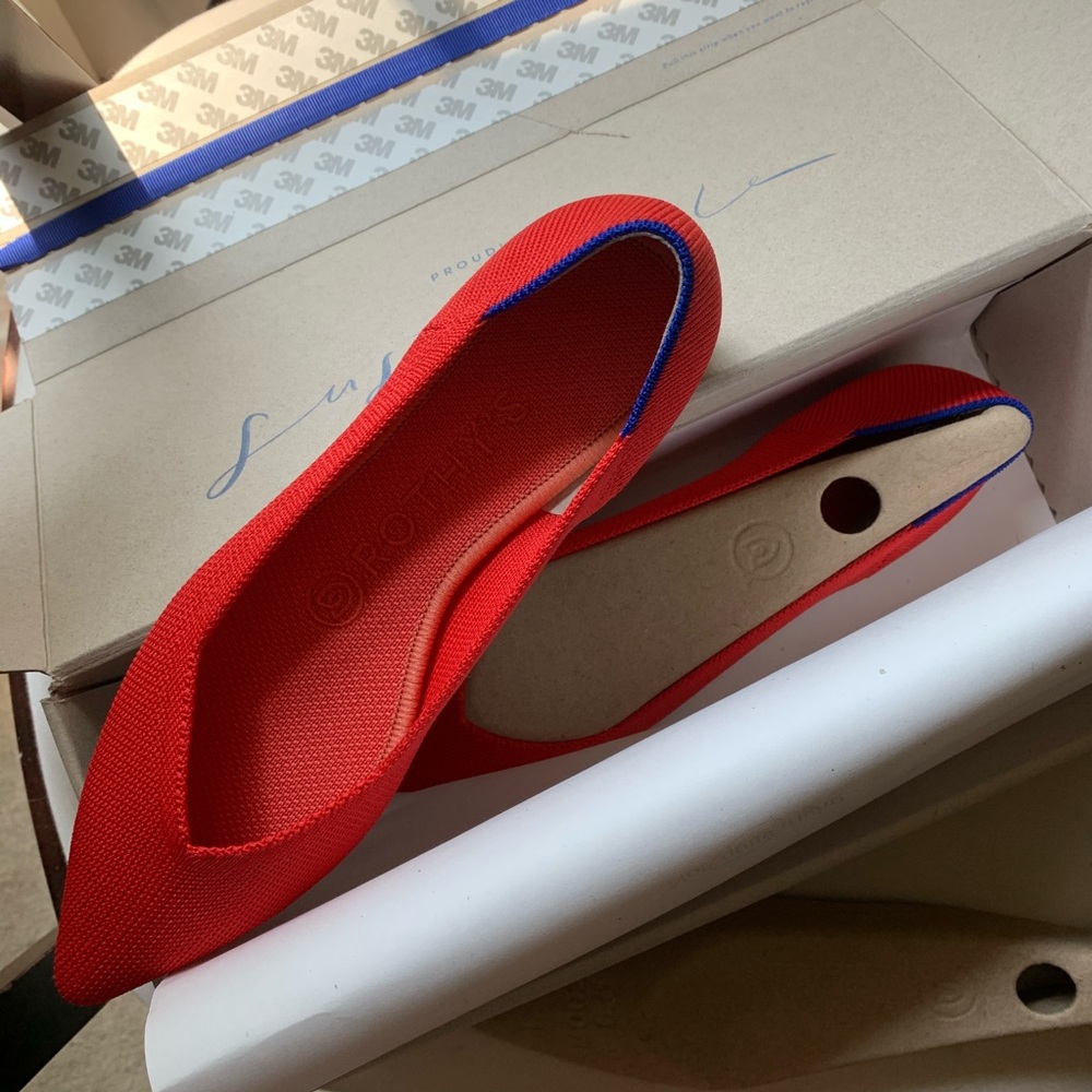 NWT Rothy’s Point Flats in Flame - Sz 6